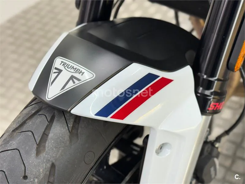 Triumph Trident 660 – Vista 16