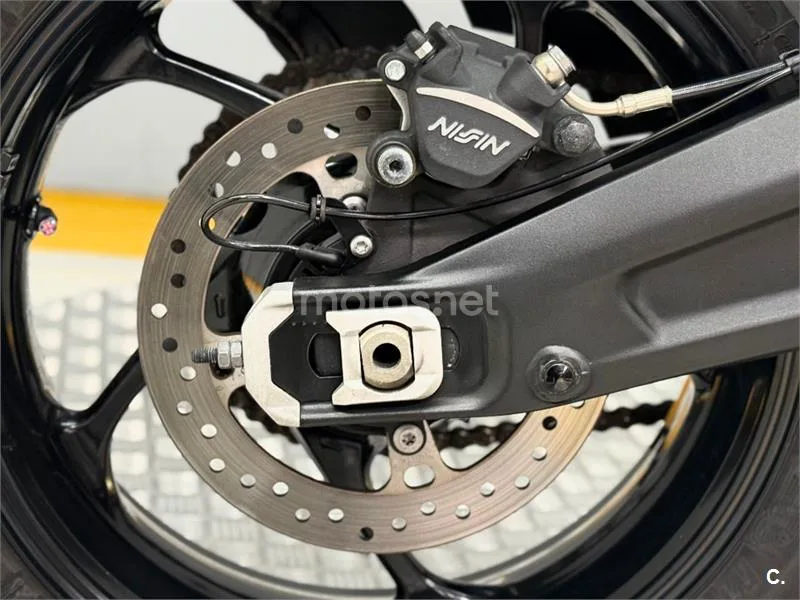 Triumph Trident 660 – Vista 10