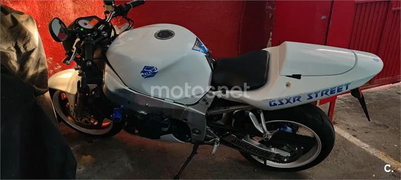 Suzuki GSX R600 – Vista 7