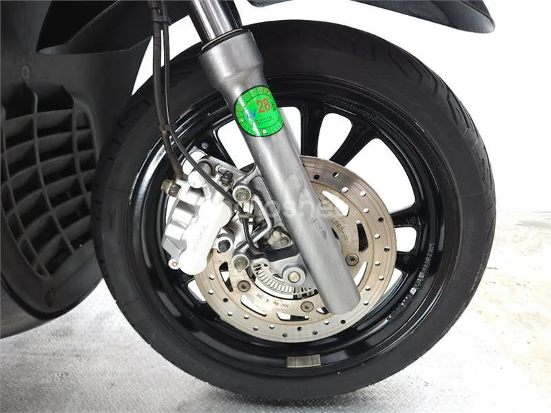 Kymco People GTi 125 – Vista 11
