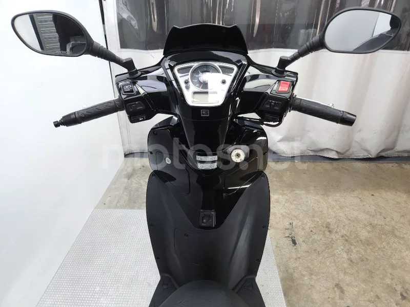 Kymco People GTi 125 – Vista 7