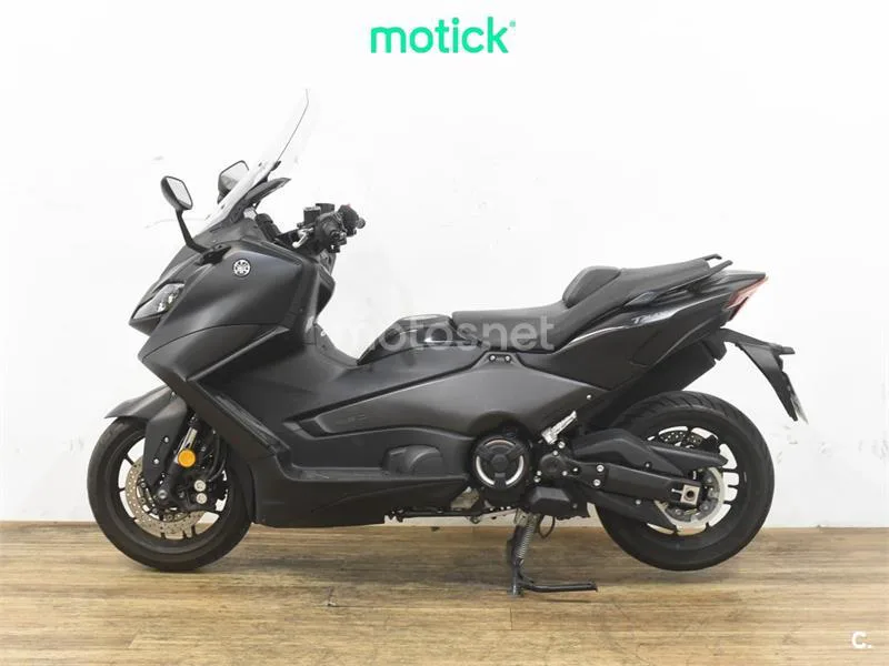 Yamaha TMAX – Vista 7