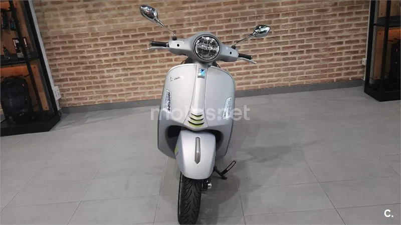 Vespa GTS 125 – Vista 3