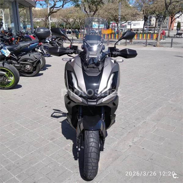 Honda ADV 350 – Vista 5