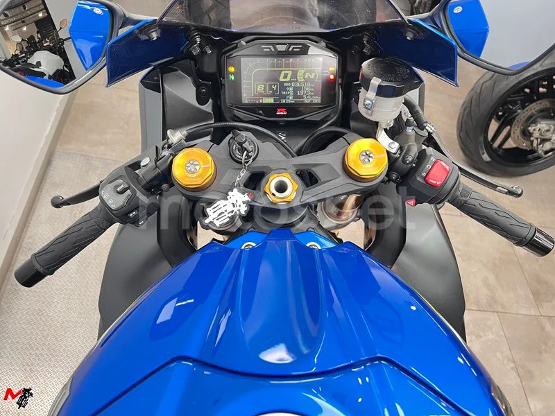 Suzuki GSX-R1000 R – Vista 8