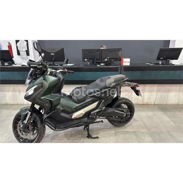Honda X-ADV – Vista 7