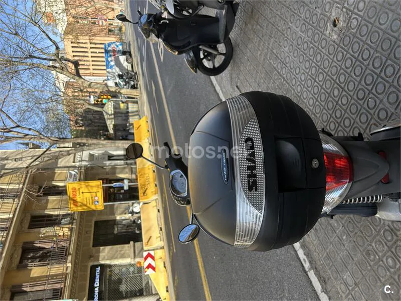 Piaggio FLY 125 ie 3V – Vista 2