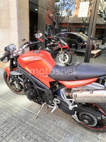 Triumph Speed Triple – Vista 12