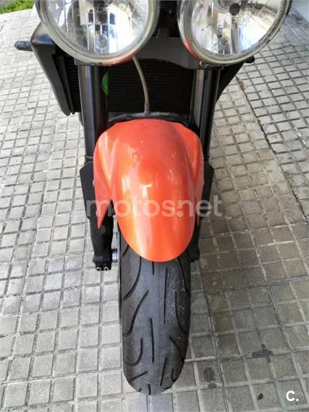Triumph Speed Triple – Vista 5