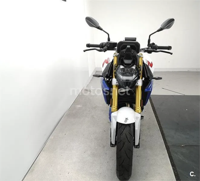BMW F 900 R – Vista 16