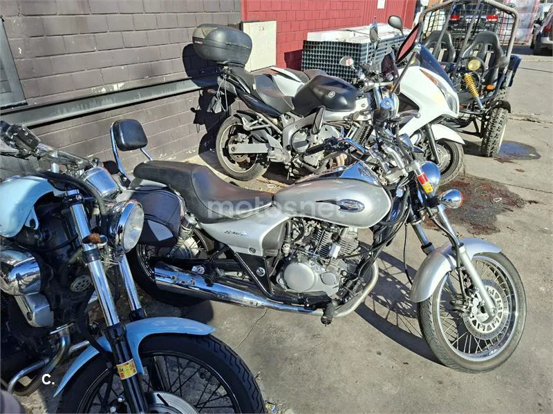 Kawasaki Eliminator 125 – Vista 2