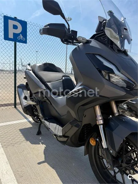 Honda ADV 350 – Vista 2