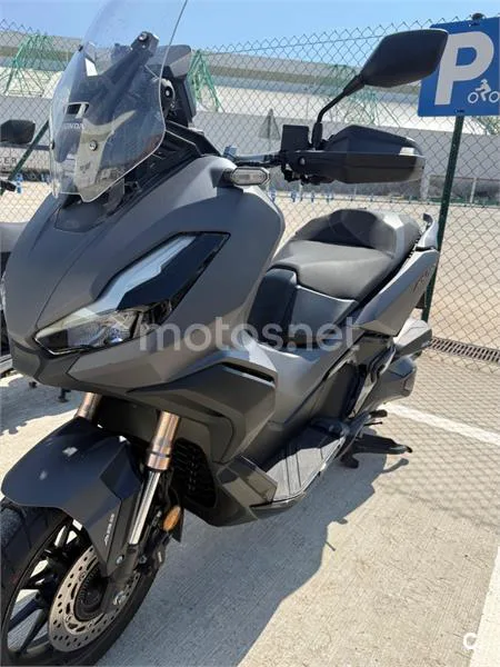 Honda ADV 350 – Vista 3