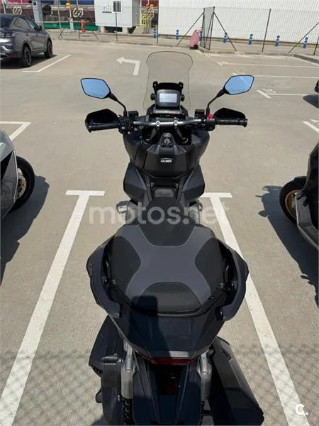 Honda ADV 350 – Vista 5