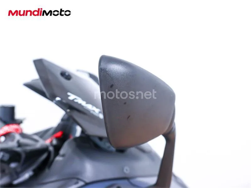 Yamaha TMAX – Vista 13