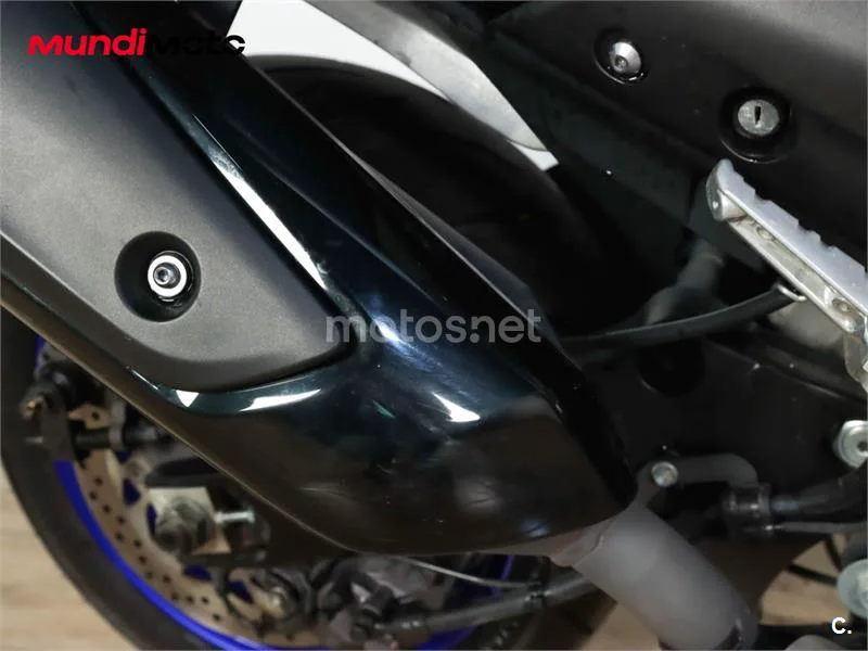 Yamaha TMAX – Vista 15