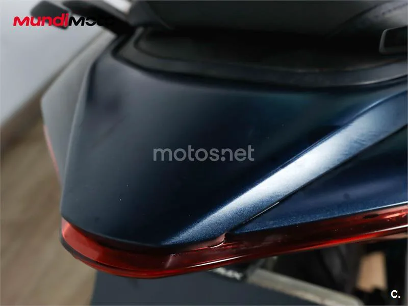 Yamaha TMAX – Vista 21
