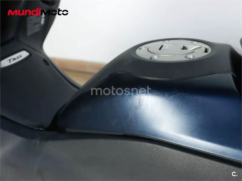 Yamaha TMAX – Vista 26