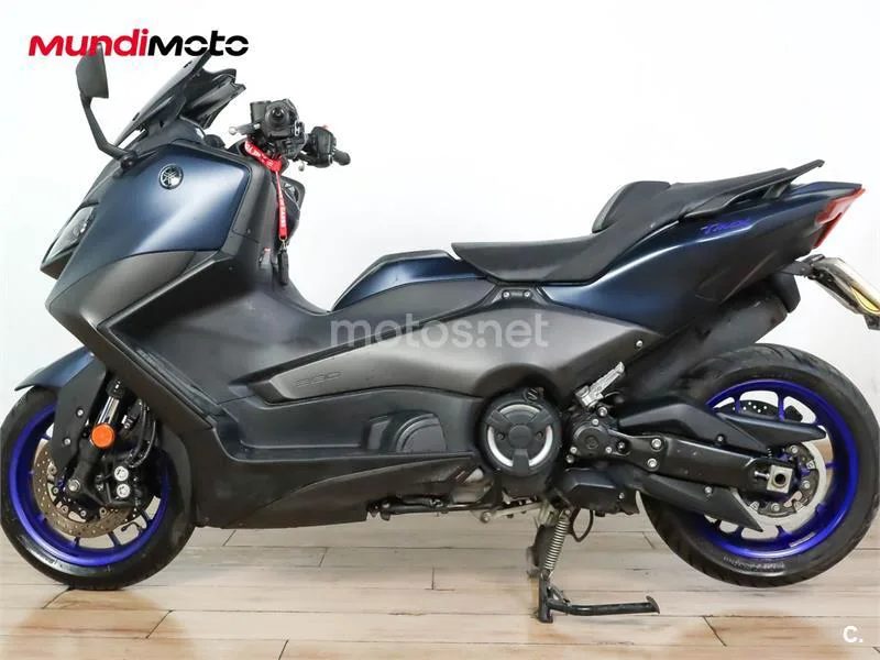 Yamaha TMAX – Vista 6