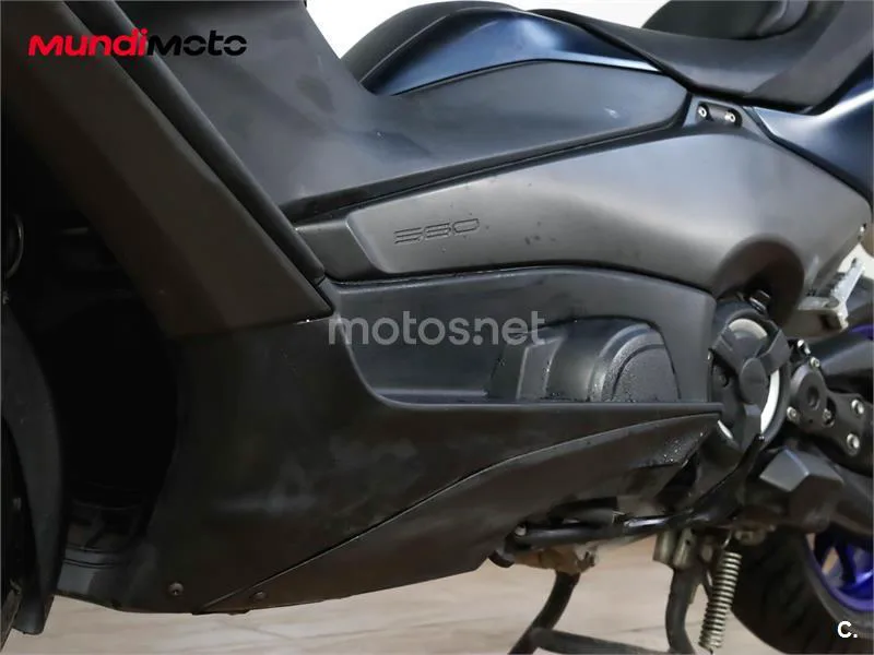 Yamaha TMAX – Vista 10