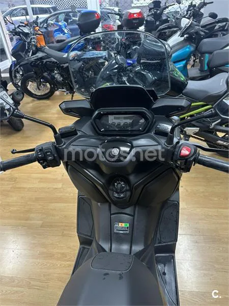 Yamaha XMAX 125 – Vista 3