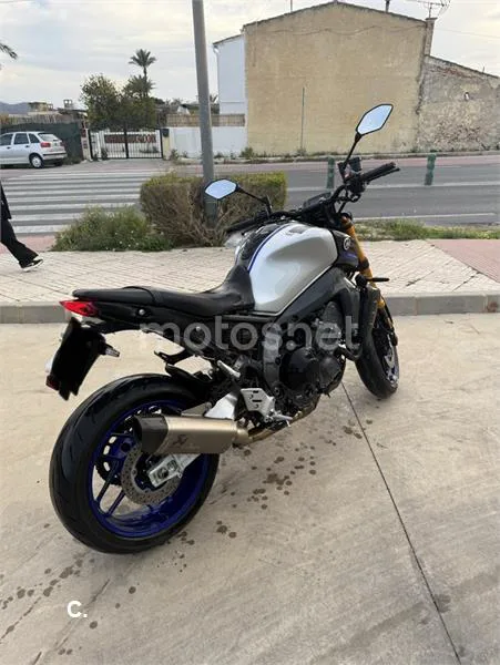 Yamaha MT-09 – Vista 2