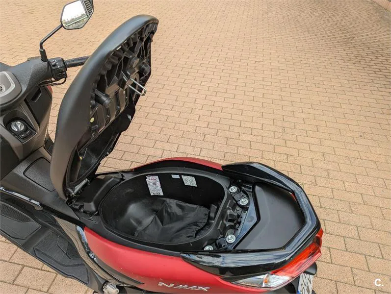 Yamaha NMAX – Vista 8