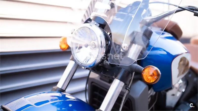 Indian Scout – Vista 17
