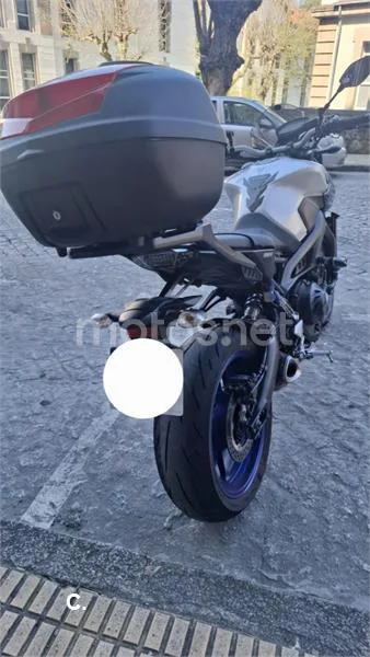 Yamaha MT-09 – Vista 7