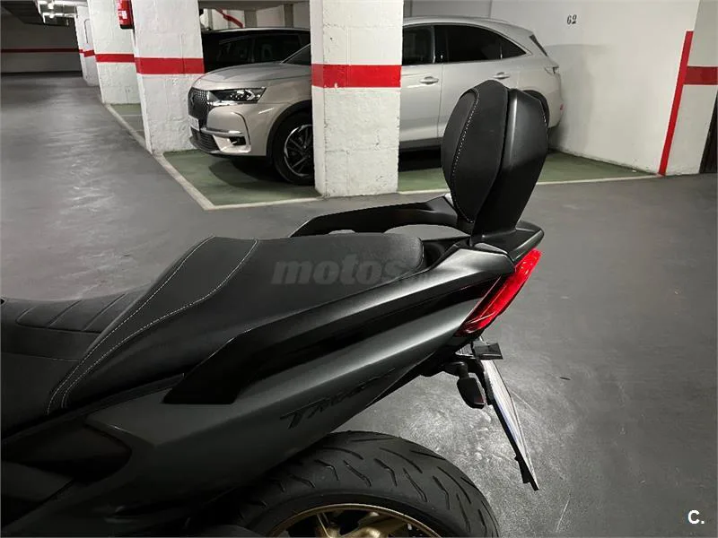 Yamaha TMAX 560 – Vista 4
