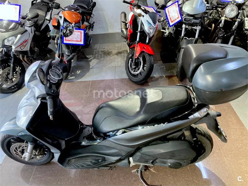 Piaggio Beverly 300 – Vista 12