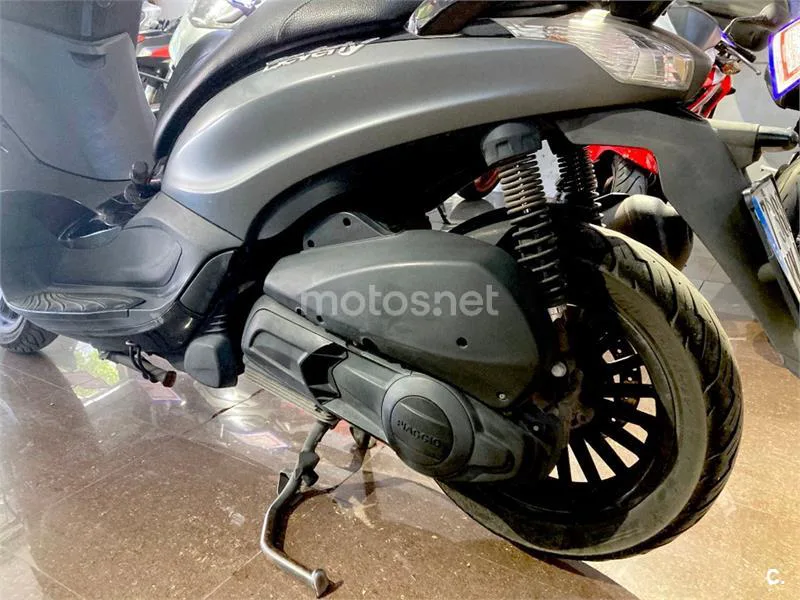 Piaggio Beverly 300 – Vista 15