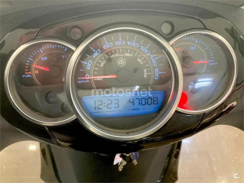 Piaggio Beverly 300 – Vista 9