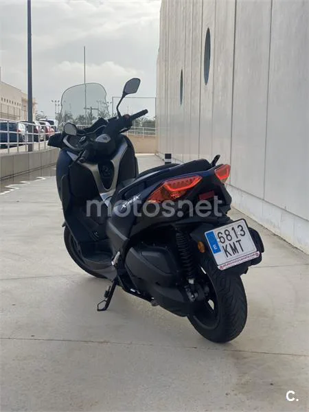 Yamaha XMAX 300 – Vista 4