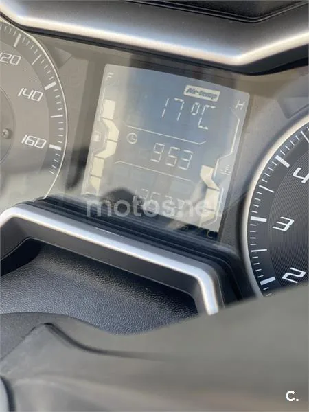 Yamaha XMAX 300 – Vista 5