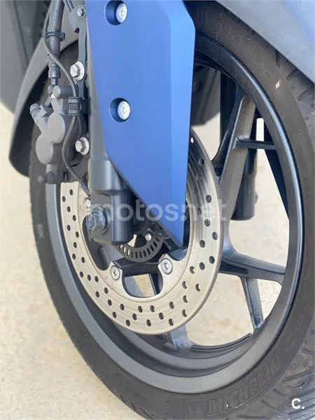 Yamaha XMAX 300 – Vista 7