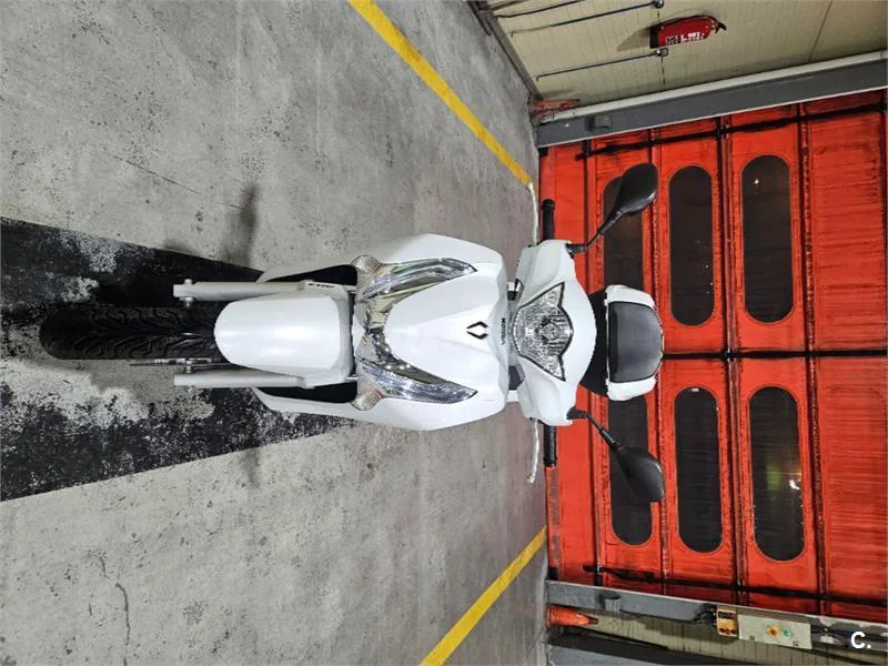 Honda SCOOPY SH125i Top Box 2750 € 2015 Bizkaia - 2