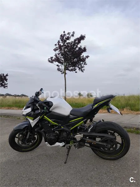 Kawasaki Z 900 – Vista 2