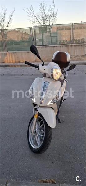 Piaggio Medley – Vista 3