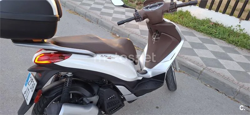 Piaggio Medley – Vista 4