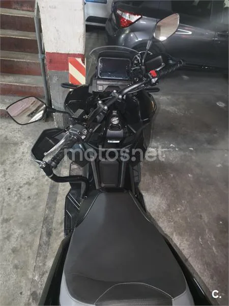 Honda ADV 350 – Vista 4