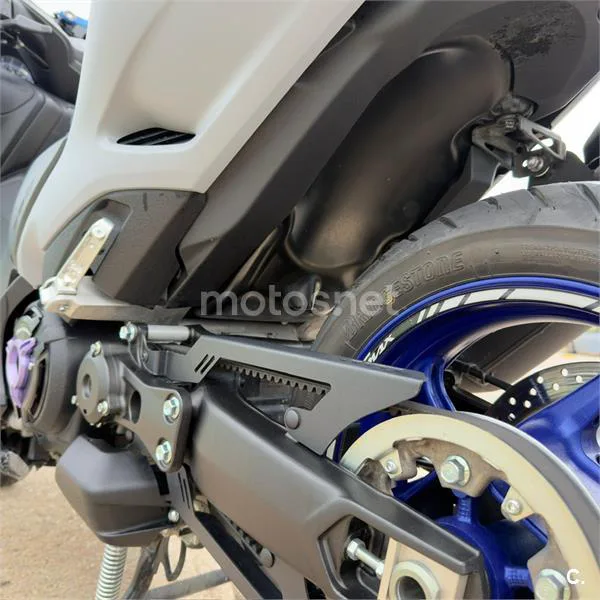 Yamaha TMAX – Vista 10