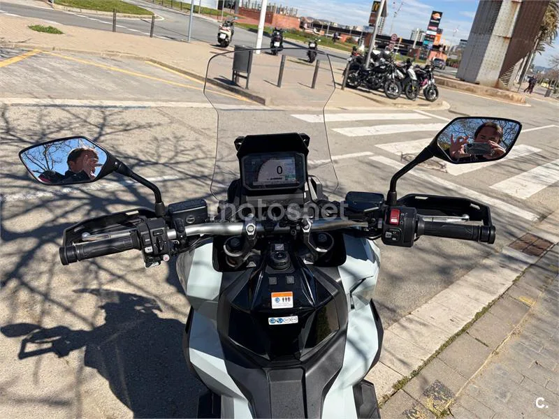 Honda X-ADV – Vista 8
