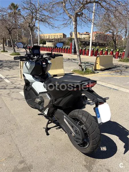 Honda X-ADV – Vista 10