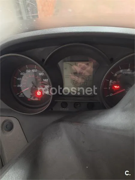 Kymco Super Dink 300i – Vista 3