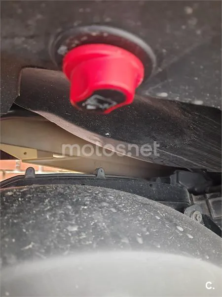 Kymco Super Dink 300i – Vista 5