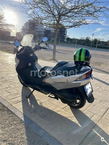 Suzuki Burgman 125 – Vista 3