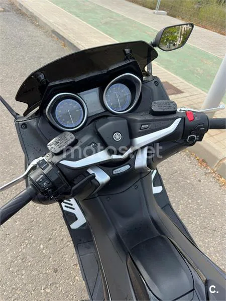 Yamaha TMAX 530 – Vista 4