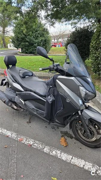 Yamaha XMAX 400 – Vista 4