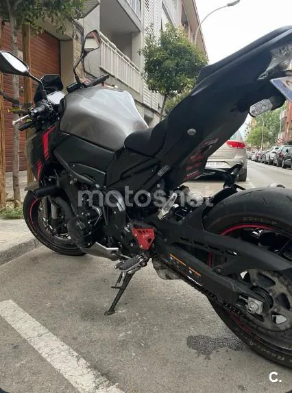 Kawasaki Z900RS – Vista 3